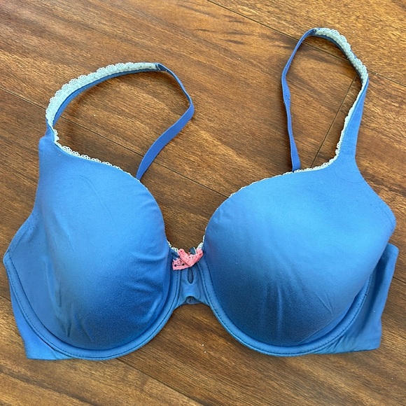 Victoria Secret’s Body By Victoria Lined Perfect Coverage Bra - Picture 1 of 3